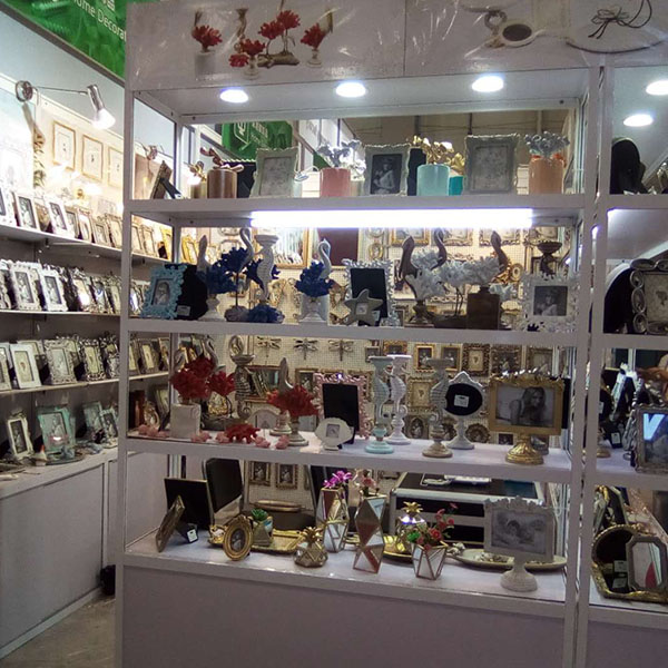 Poly Resin Photo Frames Manufacturer