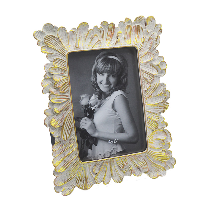 European-style vintage gold-plated flower-shaped resin photo frame